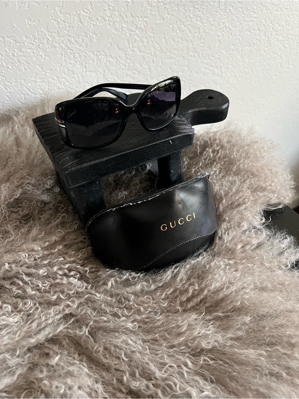 Gucci Women's Black Oversized Sunglasses Style 3188S